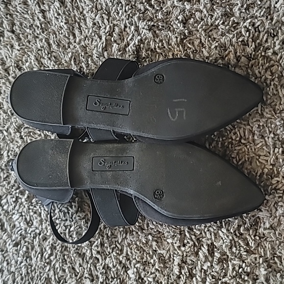 Seychelle's Memory Foam Pointed Flats - Picture 3 of 6